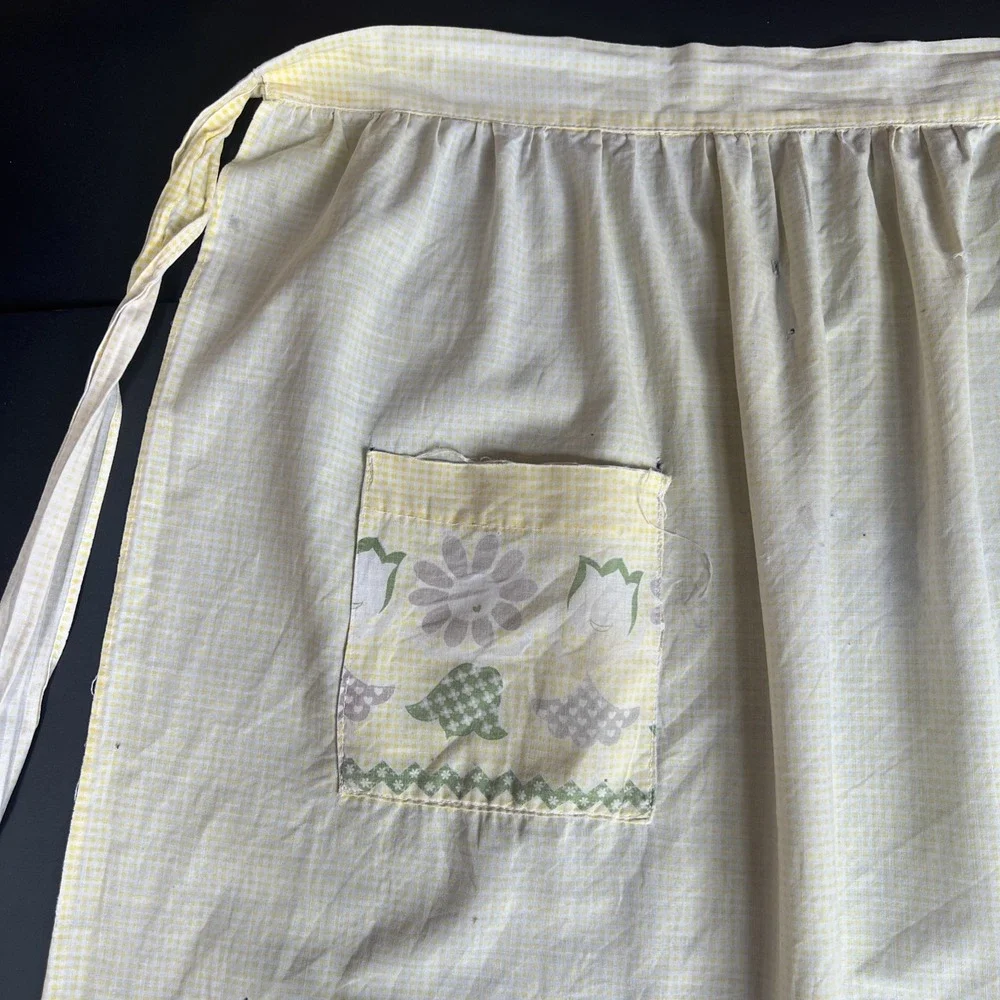 VTG Yellow Gingham Half Apron Floral Mid Century Cottage Farmhouse Primitive